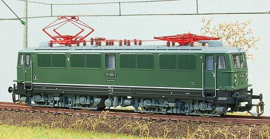 Electric locomotive BR 211<br /><a href='images/pictures/Kuehn/31700.jpg' target='_blank'>Full size image</a>